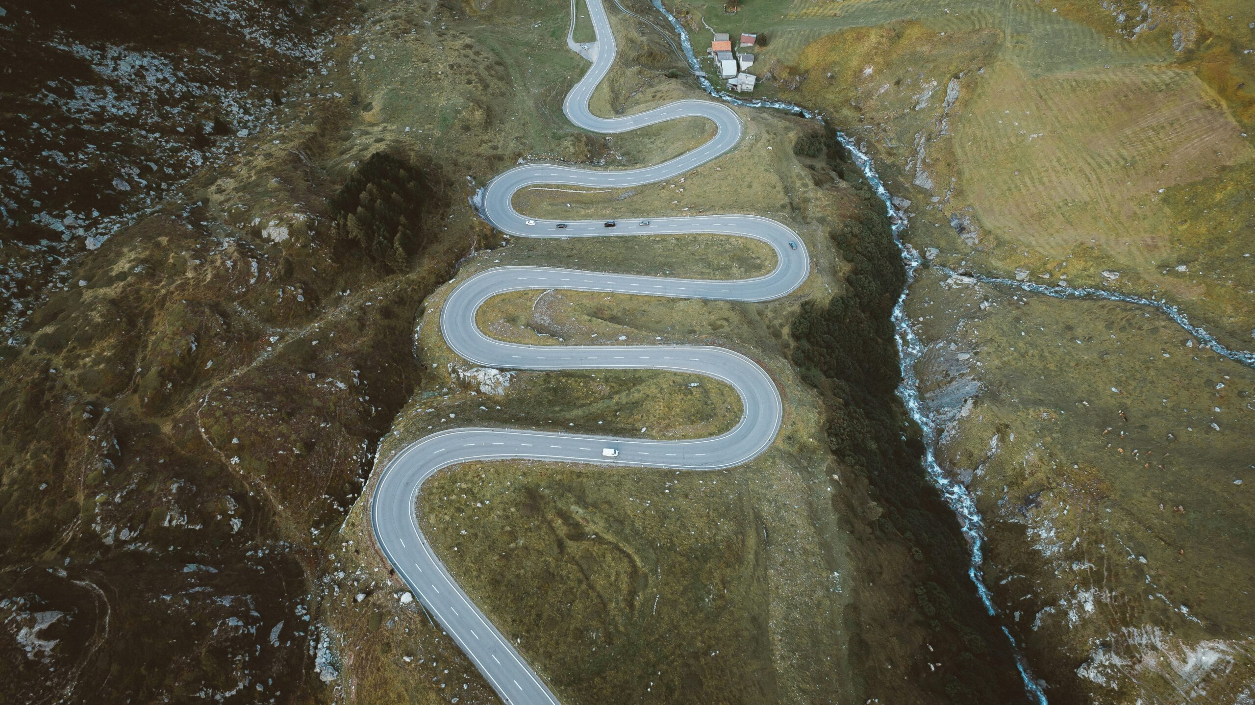 Diagram illustrating zipline paths across Kings Canyon map.