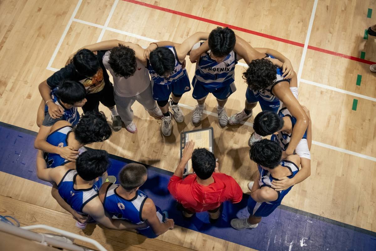 Apex Legends map showing shrinking zones