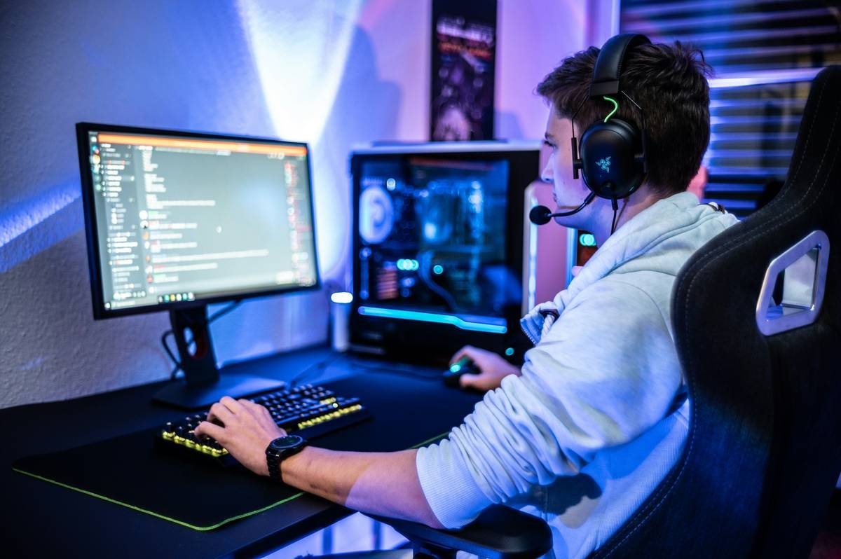 ALGS Legend Pick Rate Update: What Pros Are Playing (and Why It Matters for Your Rank)